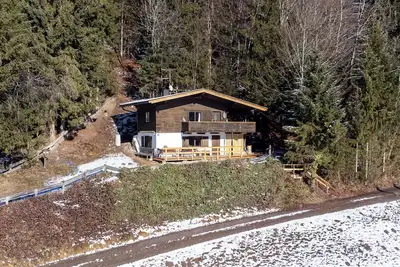 Image de Refuge de montagne confortable avec jardin