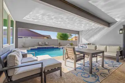 Image de Poolside Patio | Close to Westgate | Dog Friendly