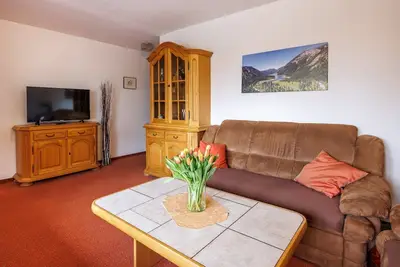 Image de Appartement 'Gästehaus Wolfgang Lödensee -5-' avec vue sur la montagne, jardin partagé et Wi-Fi