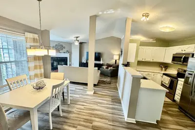 Image de Lovely living in a great neighborhood