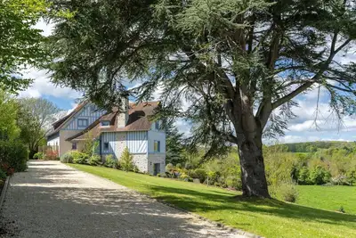 Image de Blueberry of the Valley - Chaumière avec piscine
