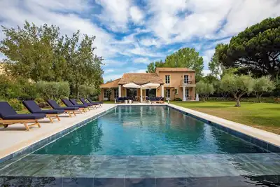 Image de Somptueuse Villa face Ă la Baie des Canebiers