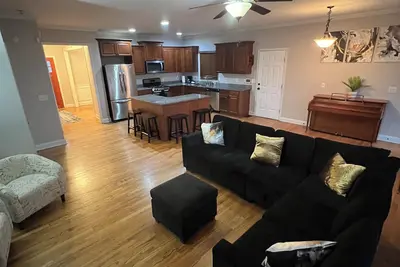 Image de Gorgeous / spacious 3-bedroom house in Atlanta with patio Ac, WiFi