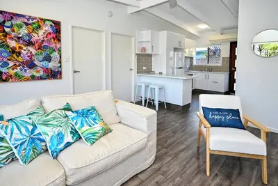 Image de Charming, Stylish - Marcoola Beach Hideaway