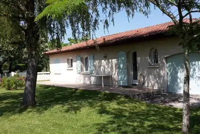 Image de A 10 min du Bassin, jolie maison familiale de plain pied dans quartier calme