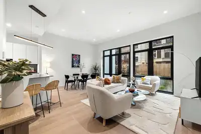 Image de Riverbank Ii by Rove Travel | 2br Uws Condo