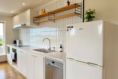 Image de Cosy family house in Massey with Good View