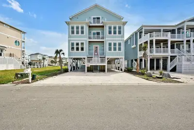 Image de 9br 8. 5ba House, Ocean & Lagoon Views, Elevator, Pool, Event Home, Sleeps 24