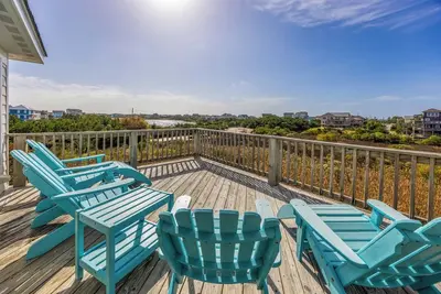 Image de Summer Savings - Semi-Oceanfront Dog Friendly Home with Pool, Hot Tub, Game Room