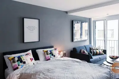 Image de Senior Studio Apartment In Charming Zurich Seefeld