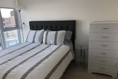 Image de Chic 1-Bd Condo with Gorgeous Bow River Views