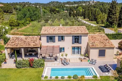 Image de Maison Des Artisans - Quatre Chambres Villa, Couchages 8