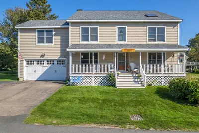 Image de Nestled Nubble Home!