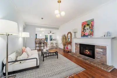 Image de City Center 3b2b Fenced Backyard One Story Home 77041