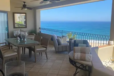 Image de El Zalate Top Floor Beachfront 2 Bed 2 Bath beautiful white sandy beach