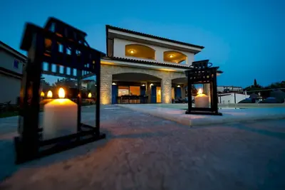 Modern Villa Loma 2***** with a view and an outdoor pool on Krk