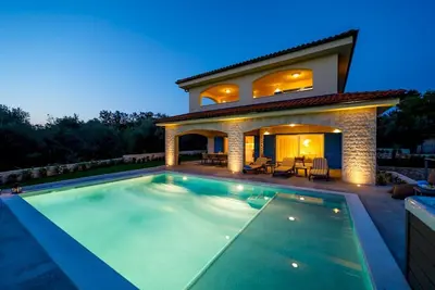 Image de Lovely Villa Loma 1***** with a view and an outdoor pool on Krk