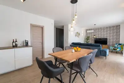 Image de Premium apartment Loma Two with a pool and garden on Krk
