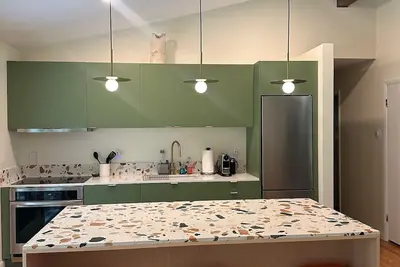 Image de Mid-Century Woodstock Retreat