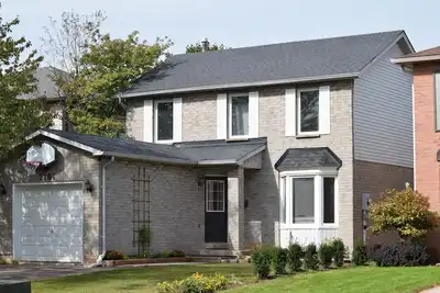 Image de Detached Home – Walk to Parks, Trails&Pool – Access to Toronto/Niagara & Go Train