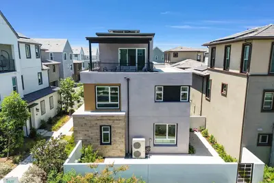 Image de this newly built, fully furnished tri-level home awaits your arrival. \n\n