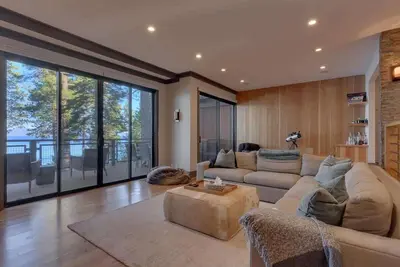 Image de Modern Luxury Lakefront at Chinquapin | Unit 28