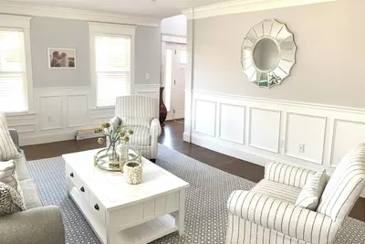 Image de Beautiful coastal 5-Br in Swampscott - 5 mins to beach, Wifi, gas fireplace