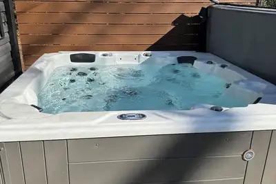 Image de ⭐️New⭐️ Near Tryon Equestrian Luxury Getaway Hot Tub Game Room Landrum