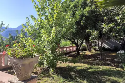 Image de Appartement en rez-de-jardin dans villa, à la campagne, aux portes de Nice
