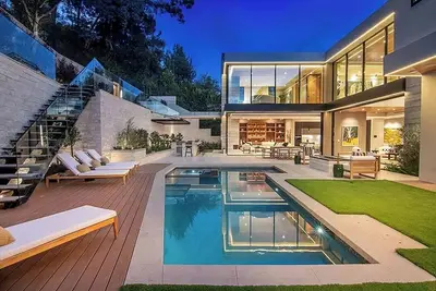 Image de 5-bedroom Mansion in Beverly Hills with 200 People Event Space.