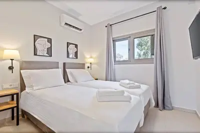 Image de Charming Suite with Terrace, Steps from the Sea