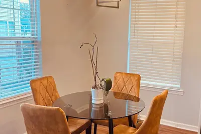 Image de Cozy Modern Luxury 3 Bdr Condo near Nyc WiFi, free parking in lovely East Orange