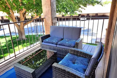 Image de Sports Village 1-bedroom condo with WiFi and two decks