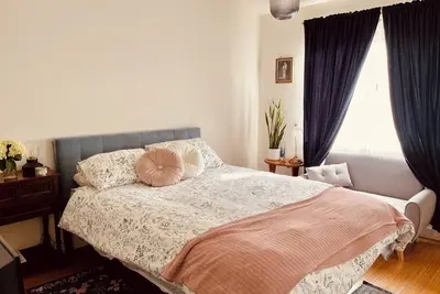 Image de Private pet-friendly bedroom in charming Santa Clarita