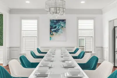 Image de 7 Bedroom 6, 500 Sq Ft Masterclass Style Meets Elegance