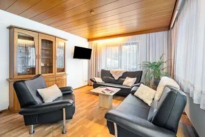 Image de Appartement \"1\" avec vue sur les montagnes, terrasse partagée et Wi-Fi