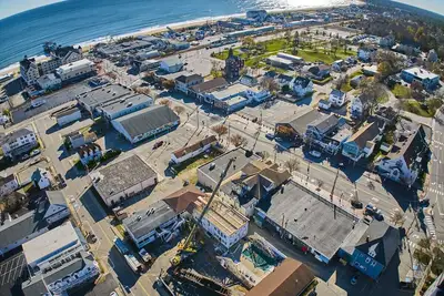 Image de Downtown Penthouse with Ocean Views & Rooftop Deck