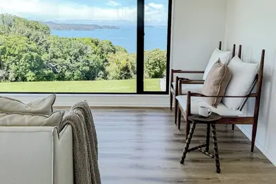 Image de New Listing: Tawharanui Coastal Hideaway