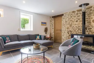 Image de Maison familiale avec jardin clos et équipements pour enfants, proche mer