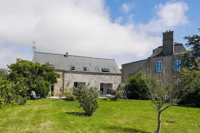 Image de Charmant cottage avec jardin privé, WiFi, parking, animaux acceptés à Flamanville