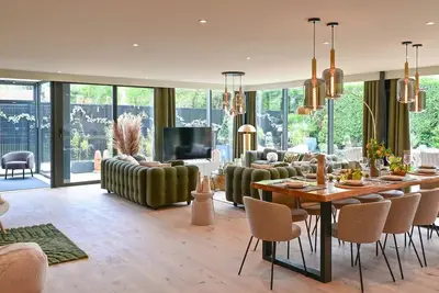 Image de Villa d'Architecte à Marcq-en-Barœul avec Jeux, WiFi, Clim et Parking