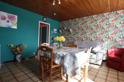 Image de Maison en pierre avec jardin et animaux acceptés