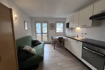 Image de Studio cosy en centre-ville avec balcon et cellier à skis
