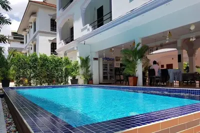 Image de Smiley's Guesthouse : Double Room (Airconditioning & Hot Water)\n