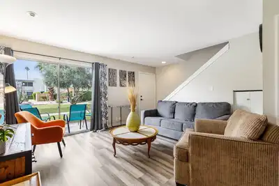 Image de Camelback 242- Condo w\/ Amenities, Close to Old Town + Shopping & Dining!