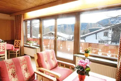 Image de Ap. No. 12, 2 bedrooms, shower, bath, Wc - Chalet Josi