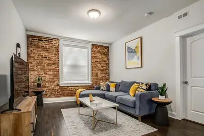 Image de Cozy 2-bedroom apt in Midtown Kansas City -Close to Everything-Pet Friendly
