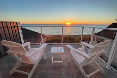 Image de Beachfront Cottage in Amberley, Newly built!