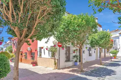 Image de \n\n\nCraving authentic Spanish charm? \nEscape to charming Sunny Estepona Old town\n