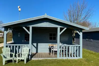 Image de Luxurious 6-person camping cabin